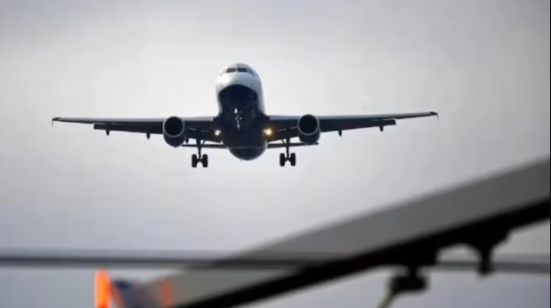 Emergency Landing: Bhubaneswar-Bound Flight Returns to Kolkata Airport Due to Technical Snag